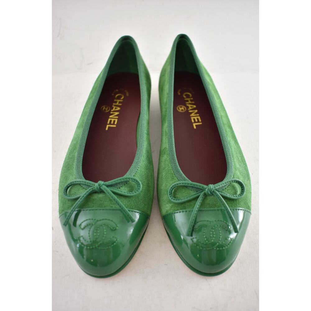 Chanel 26A Green Suede Patent Leather CC Logo Bow Tie Ballet Ballerina Flat 41 - Picture 11 of 16